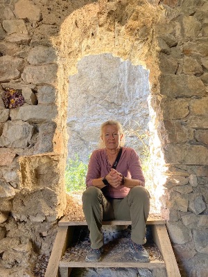 Jo Norton - certified mountain guide based in France