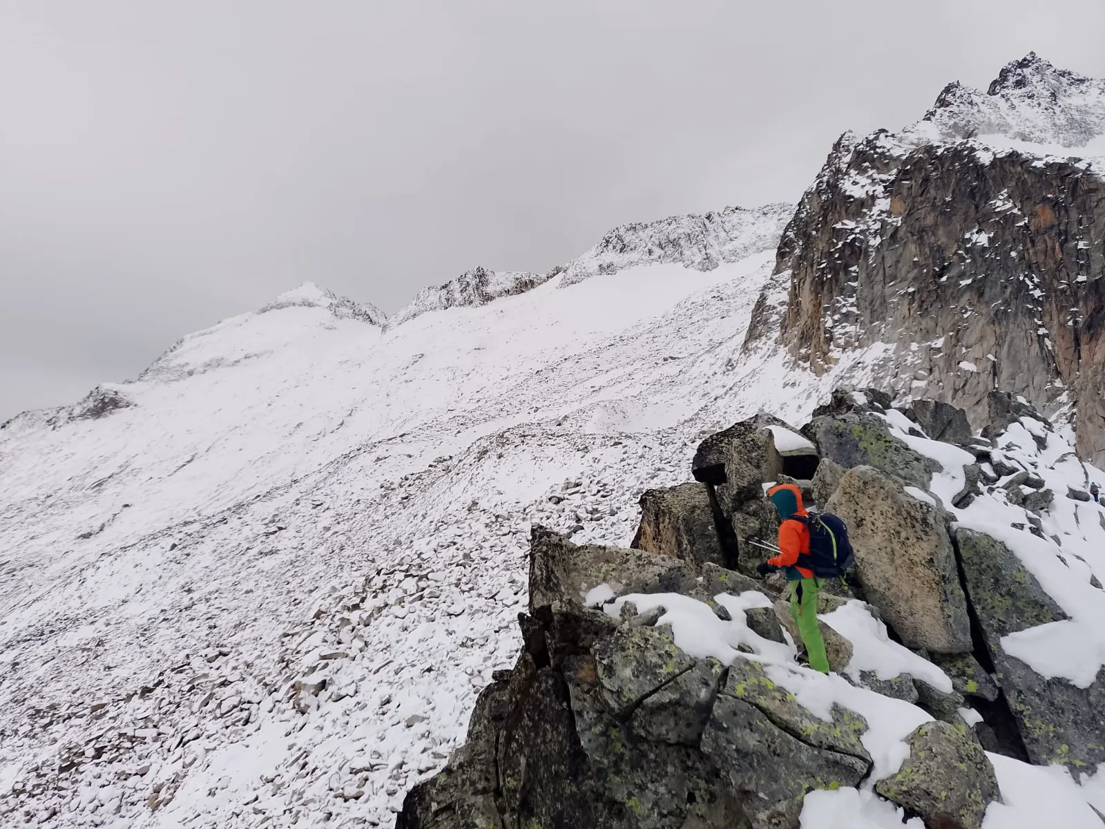 Irina Berdonces Bonelo - certified mountain guide based in Spain