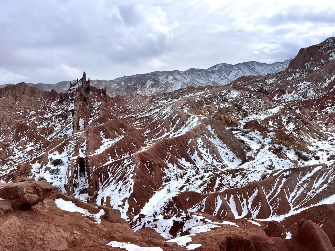Winter magic in Kyrgyzstan - guided hiking tour in kyrgyzstan-issykkul-tianshan