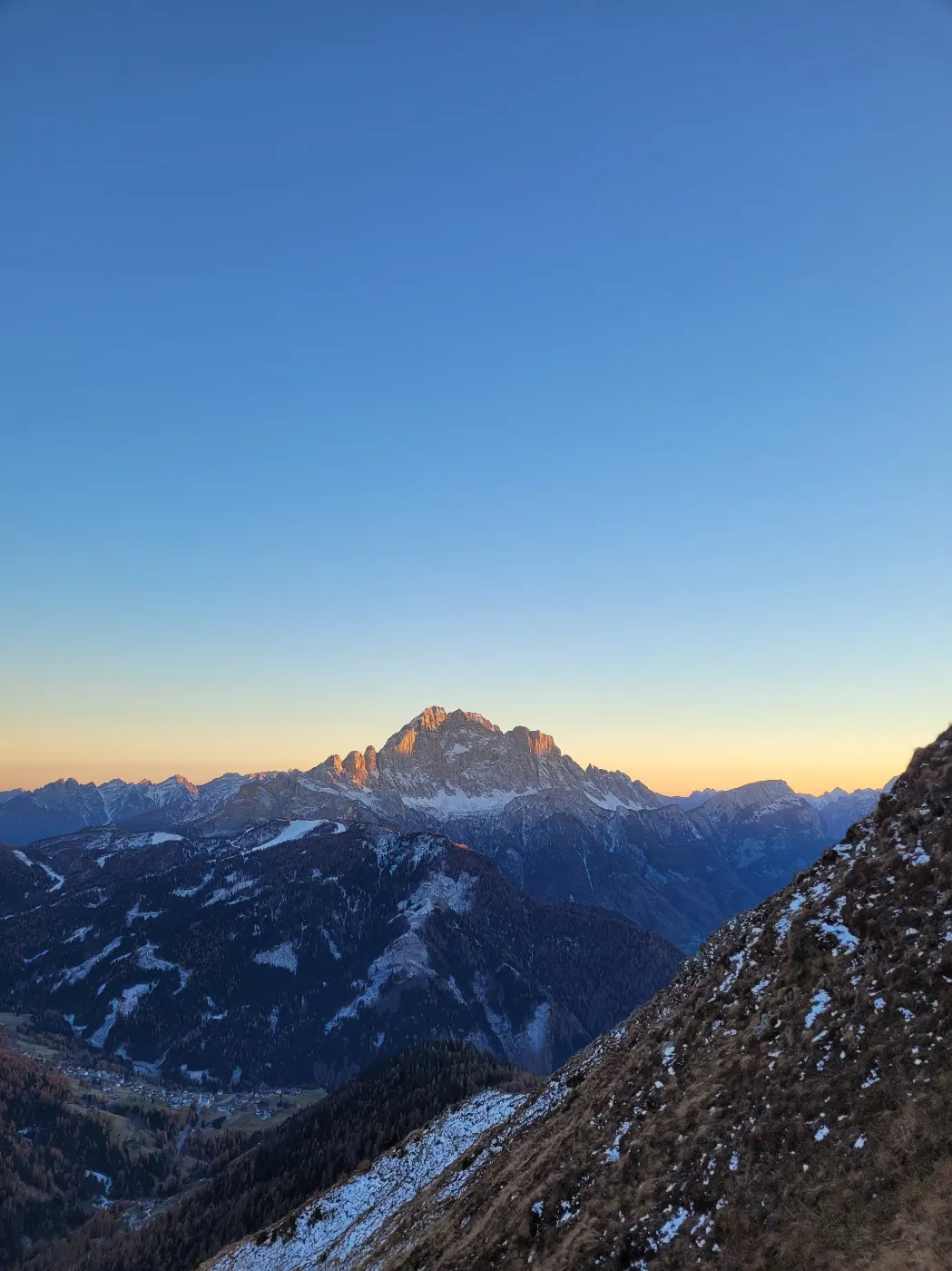 Enrosadira in Dolomiti - guided hiking tour in italy-dolomites-cortinadampezzo