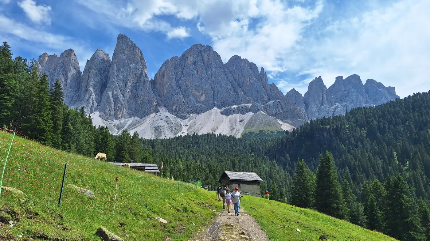 ​Adolf Munkel Trail Guided Hike | Dolomites South Tyrol - guided hiking tour in italy-dolomites-villnss