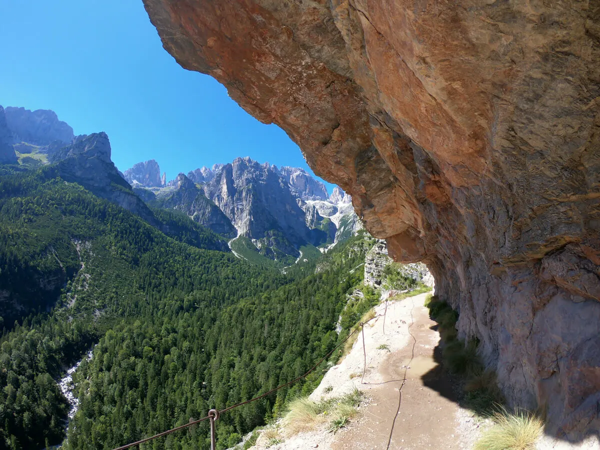 Brenta Dolomites hike - Rifugio Croz - Molveno - guided hiking tour in italy-trentinoaltoadige-dolomitidibrenta