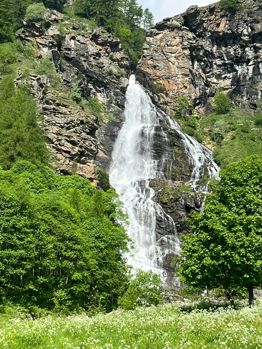 Roc Valley & Waterfall | Gran Paradiso | Easy 1-day hike - guided hiking tour in italy-alpigraie-canavese